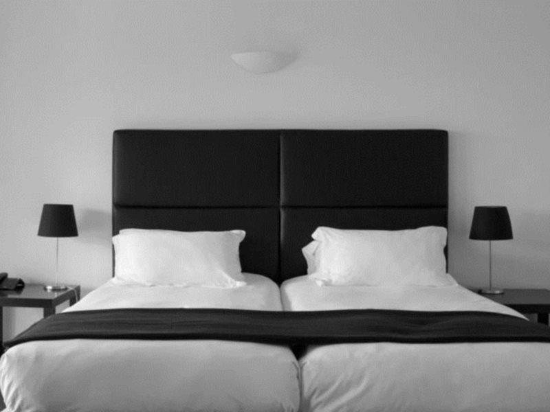 Le Versailles Hotel 3*