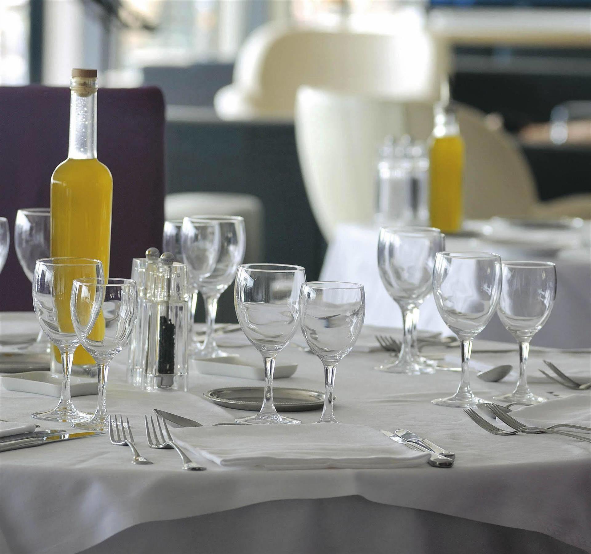 Le Versailles Hotel