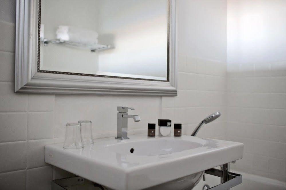 Le Versailles Hotel Villefranche-sur-Mer